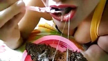Con gái AP-120 sex han quoc co phu de Dưới Bàn Ăn Người Vợ Đang Ngồi Tiếp Theo