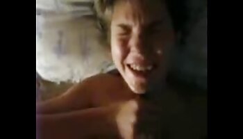Mặc quần áo les ba cách phim sex có phụ đi tiểu