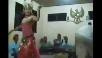Cu to được nắm lấy và hút phim sexco phu de