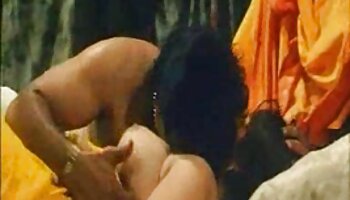 Black-Haired trong trắng satin phim xx phu de nightie giật