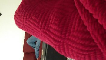 Brunette Milf bán cô ấy nhẫn và được fucked trong một tiệm cầm phim sey phu de đồ