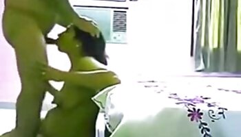 Dễ thương tiếp viên đam mê ven đường chết sex phu đê tiệt
